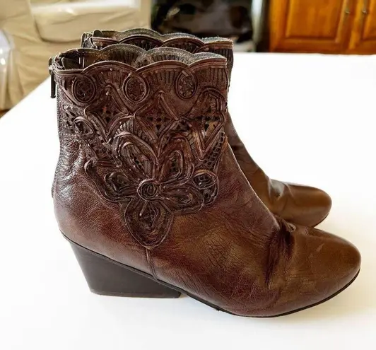Sesto Meucci Dark Brown Cutwork Leather Boots
