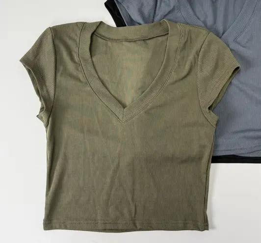 Source Unknown NEW Women's Short Sleeve V-Neck Ribbed Tops Boutique Bundle of 3 Size Large - Image 1