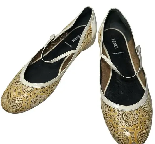 Fendi  Women’s 38.5 7.5 Yellowed White Laser Cut Patent Leather Mary Jane Flats