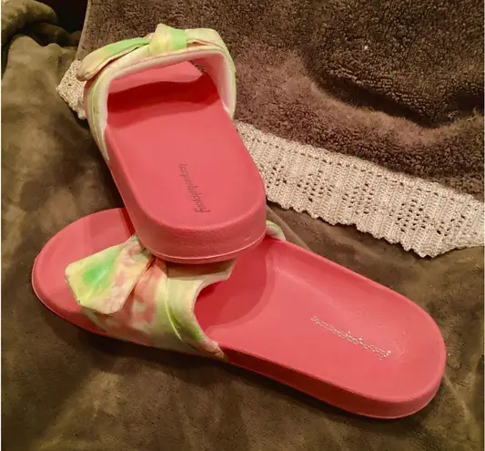 NWT Funky Monkey Womens Bowknot Casual Beach Slipon Sandals / Water Shoes Size:7