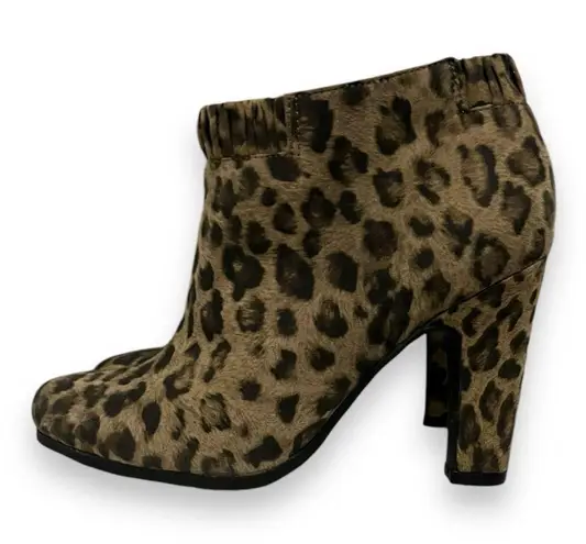 Sam & Libby Women's Selena Animal Print Ankle Boots Size 6 | EUC