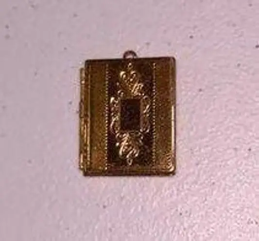 None Vintage Gold Double Locket Pendant Charm