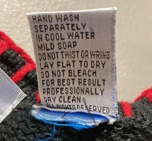 Signatures by Northern Isles Hand Embroidered Christmas Sweater Vest Black Size M