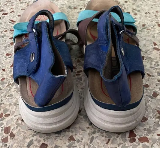 Biónica leather Sandals Velcro straps size 7 Blue