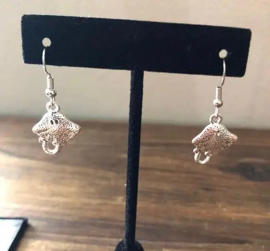 Handmade Silver Stingray Earrings