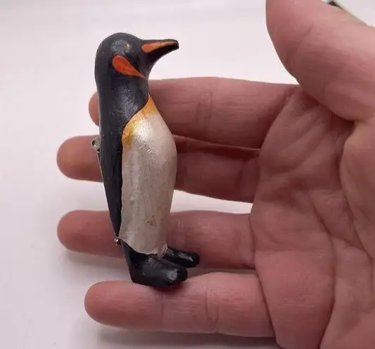 Handmade Hand Crafted Wood Costume Jewelry Brooch Pin Penguin Bird