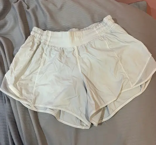 Lululemon Hotty Hot Shorts 4”