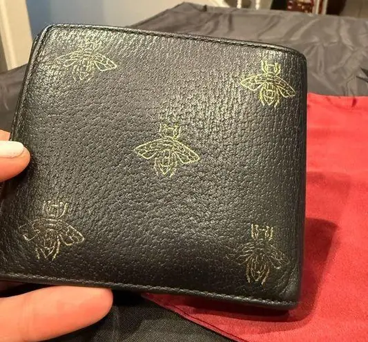 GUCCI Animalier Bee Star Bifold Compact Wallet Black
