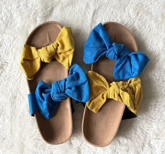 Boutique bow tie color block sandals 7.5