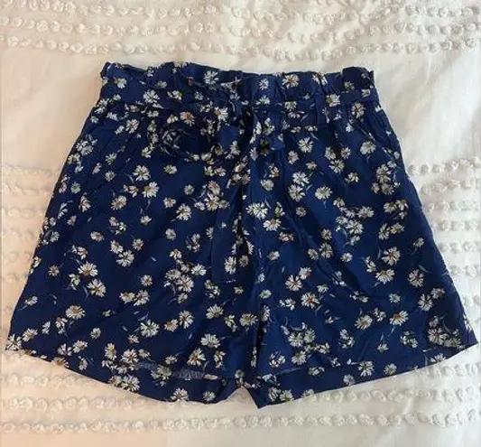 Thread and Supply  Floral Shorts Size M NWOT