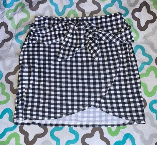 Pretty Little Thing  Checker Wrap Elastic Waist Tie Skirt Women Size 8 White & Black