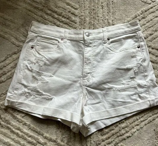 American Eagle  NWT White Mom Short Jean Shorts Distressed High Waist Size 16