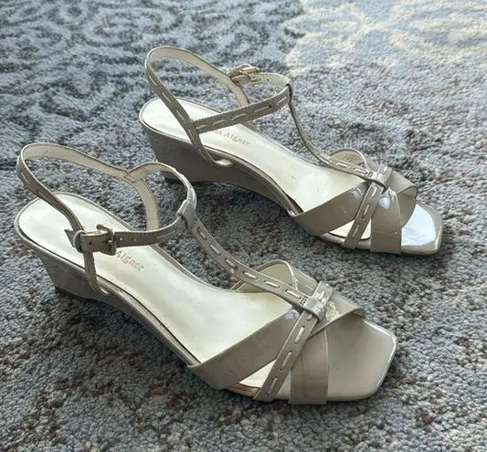 Etienne Aigner Vintage Mirage T-Strap Patent Wedge Sandals Stone 9.5