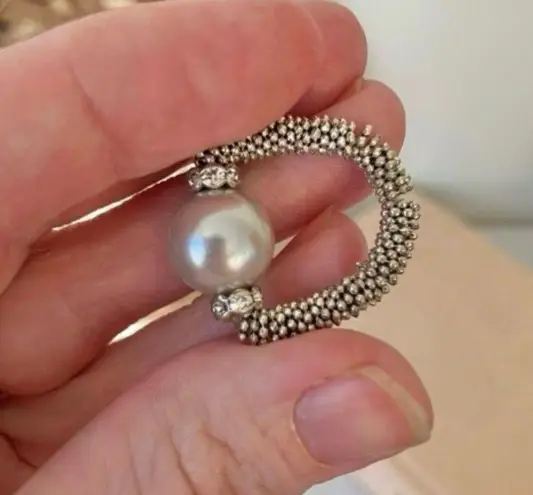 Silver Pearl Ring Vintage “Twyla” Elegant Classic Style Minimal Pearlcore