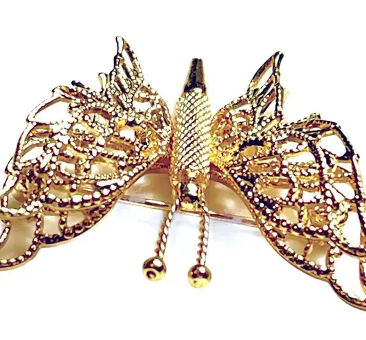 Monet Vintage  BUTTERFLY BROOCH Pin Gold Filigree 1-5/8” Double Wing Signed