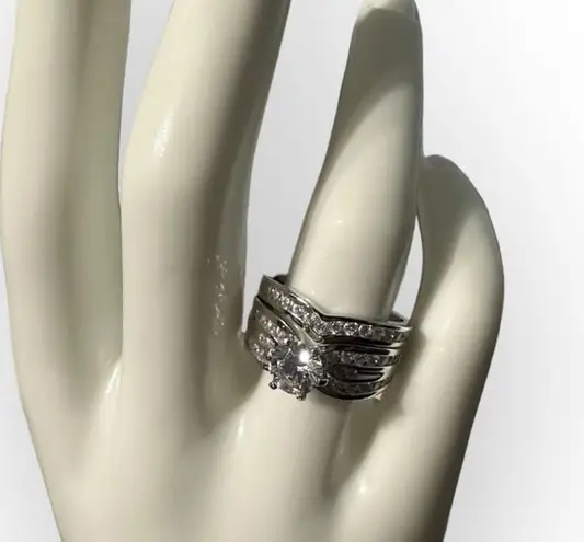 925 Cubic Zirconia Engagement Wedding Ring 2 Piece Set Size 8 NEW in Box Silver