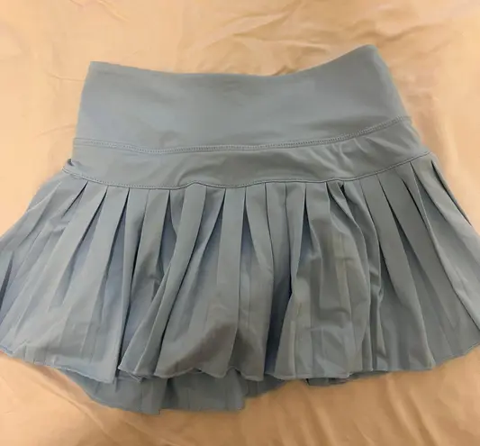 Hinge skirt