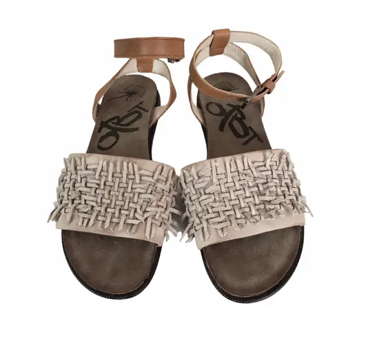 OTBT Voyage Dove Grey Leather Sandals