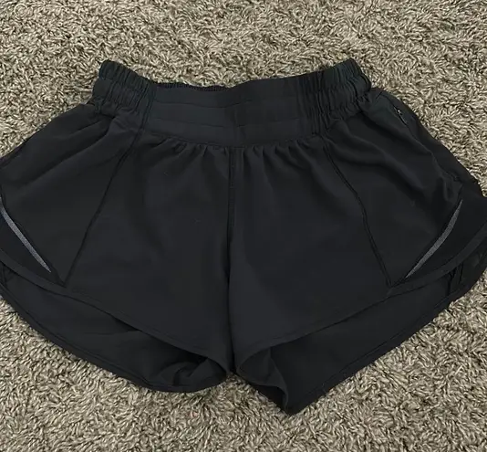 Lululemon Black Hotty Hot 2.5” Shorts