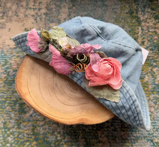 NOS 90s Nordstrom Carole Amper denim floral Blossom bucket hat Pink