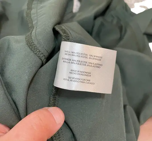 Orvis Women’s Embossed Pull-On Travel Skort in Green Size M