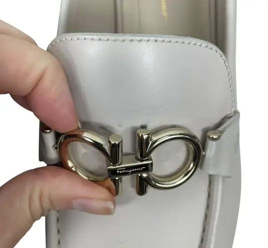 Salvatore Ferragamo Gancini Lug Sole Leather Loafers Beige Size 8.5C