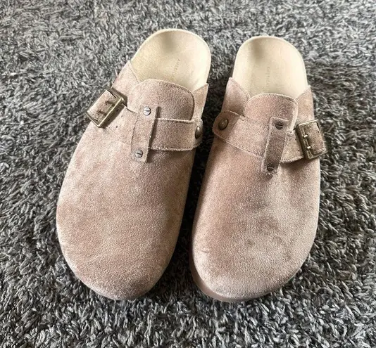 American Eagle  Women’s Platform Clog in Taupe Size 7