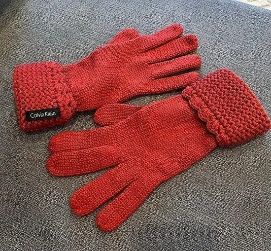 Calvin Klein  Red Knit Gloves