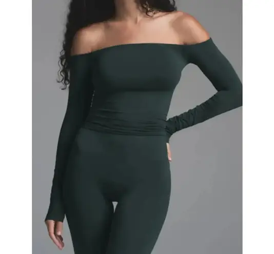 SKIMS Off-The-Shoulder Soft Smoothing Top S