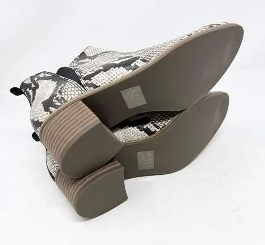 Dr. Scholls Dr. Scholl’s Teammate Snakeskin Ankle Booties Size 8 White Black NWB