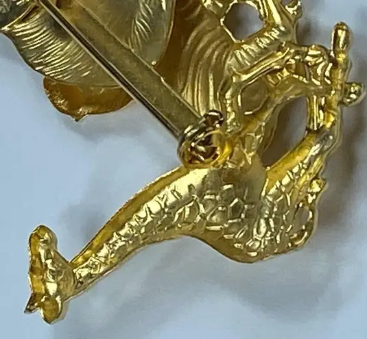 Premier Designs Animal Safari Brooch Vintage Gold Tone Elephant Zebra Giraffe