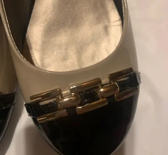 Karen Scott Mahri Flats Womens Size 10 Black and Tan Office Business Work Career