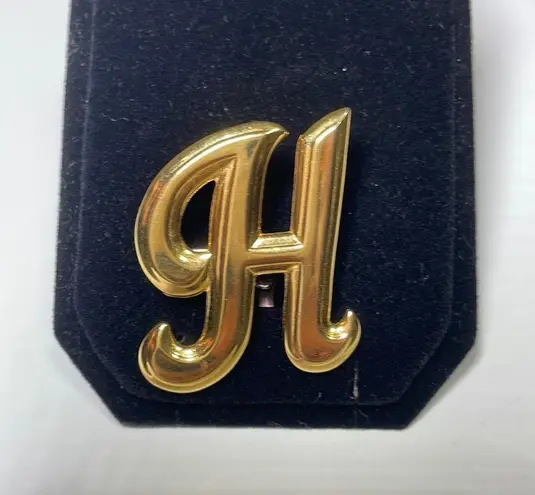 Vintage Goldtoned Metal Letter "H" Initial Brooch Pin.