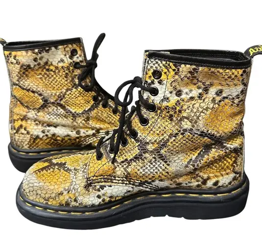 Dr. Martens  VINTAGE SNAKE PRINT ANKLE BOOTS WOMEN SIZE US 9 MADE IN ENGLAND