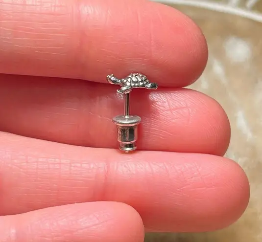 Sterling Silver Mini Turtle 925 Single Stud Earring