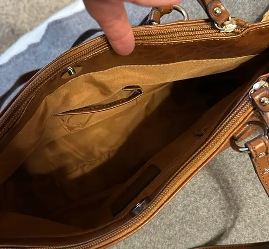 Relic Brown Vegan Leather Shoulder Bag New Without Tags. Many Compartments