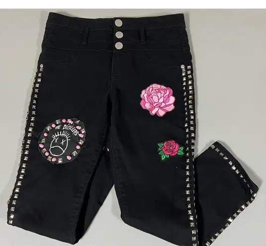 Black Silver Studded Spiked ‘The Distillers’ Punk Band Patch Roses Butterfly Butterflies Patches Stretch Denim High Waisted Jean Capris Pants Bottoms Size 11 💗 - Image 3