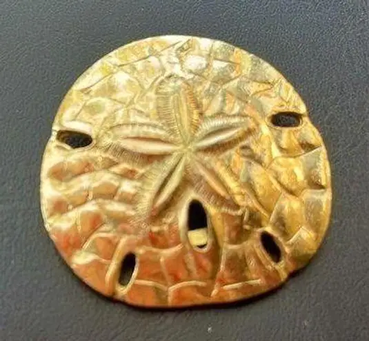 Gold Sand Dollar signed clip for accents