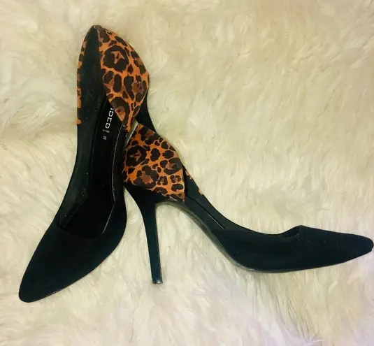 Divided  leopard print back pumps