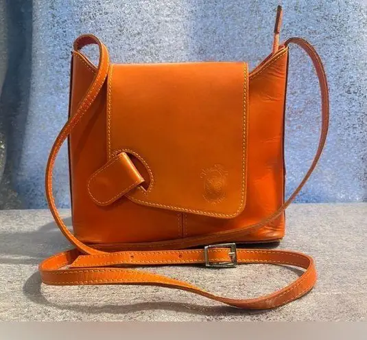 Vera Pelle Leather Crossbody