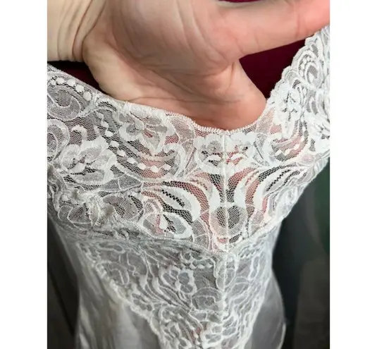 Vanity Fair Camisole slip white extra lace