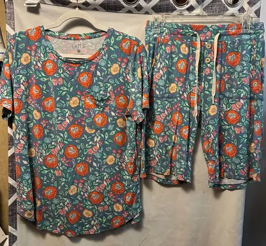 Lates By Kates Woman's Floral Pajama Set Short Sleeve Size Small Blue thumbnail 1