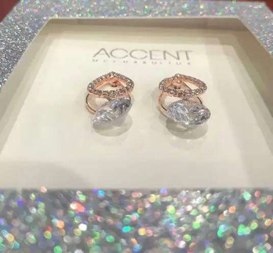 Accent Accessories Accent - Sparkly Tear Drop Earrings - NIB