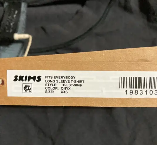 SKIMS Fits Everybody Long Sleeve T-Shirt XXS