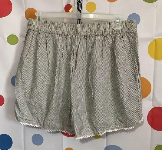 Caslon NEW Size Large Pinstriped Shorts Linen Blend 🌿💕