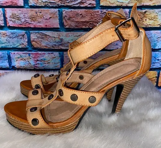 Cecilia New York Camel Colored Strappy 4” Heels size 7 Orange