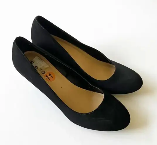 Rialto Freda Faux Suede Wedges Size 11 Black Round Toe Pump Witchy Goth Dark