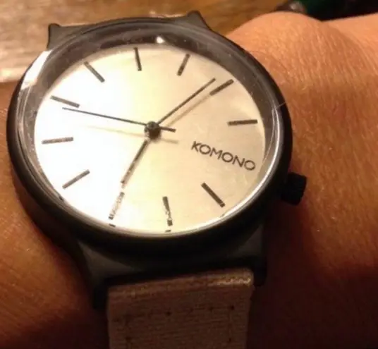 Komono Minimal Textured Watch NWT