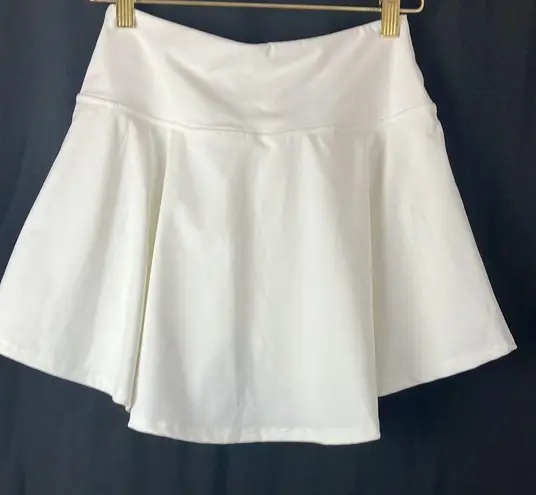 ED3 white athletic tennis skirt with shorts underneath woman’s size small