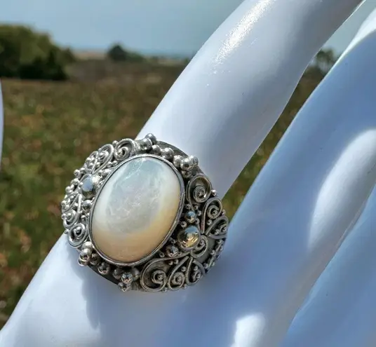 Suarti Bali Sterling Silver Moonstone Ring